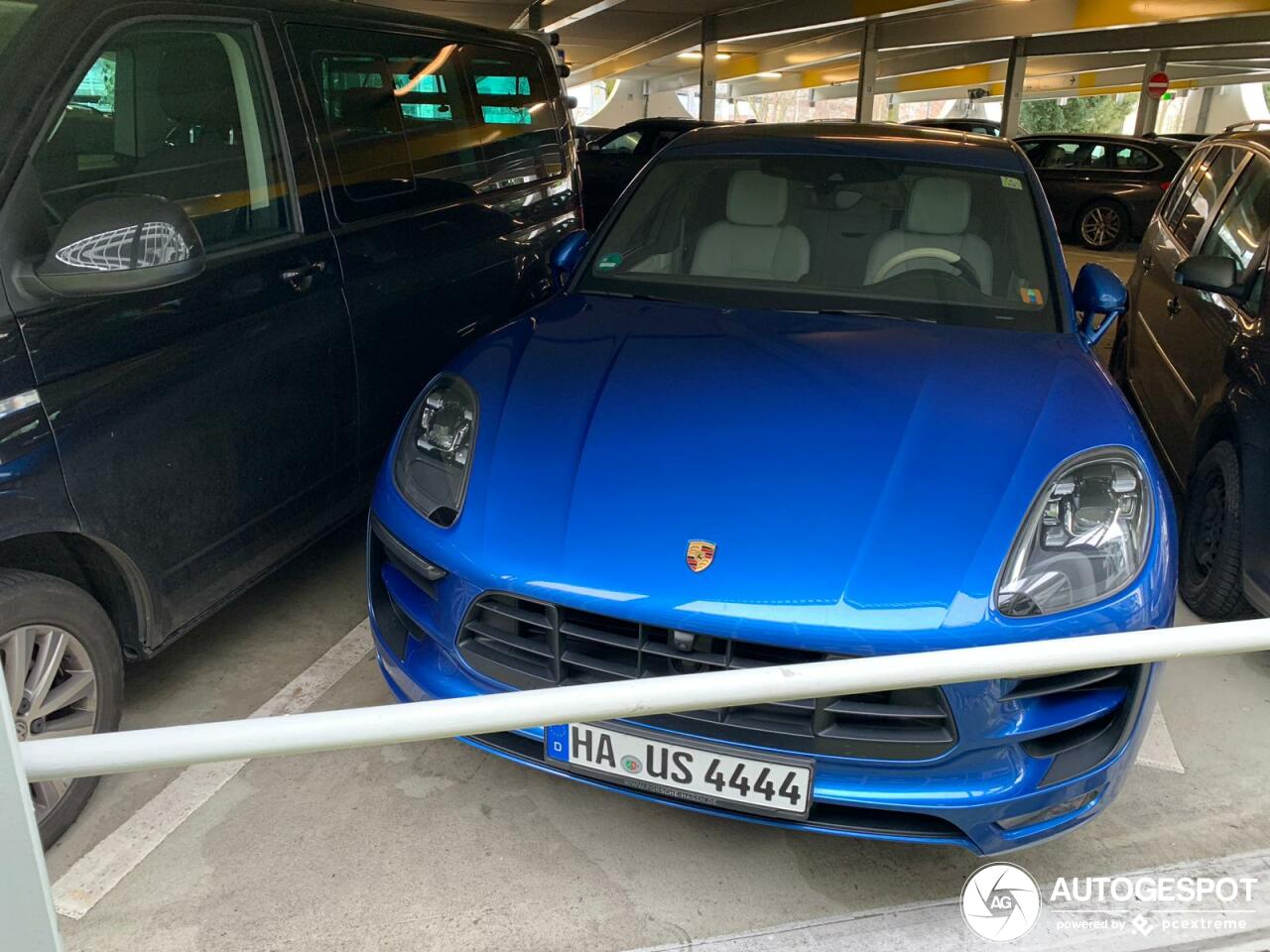 Porsche 95B Macan Turbo