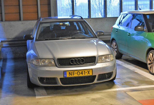 Audi RS4 Avant B5