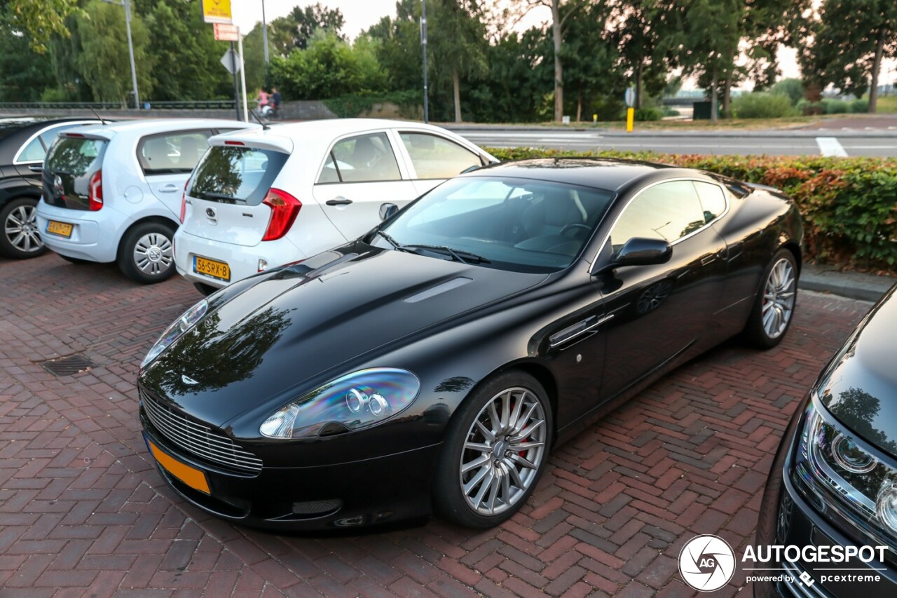 Aston Martin DB9