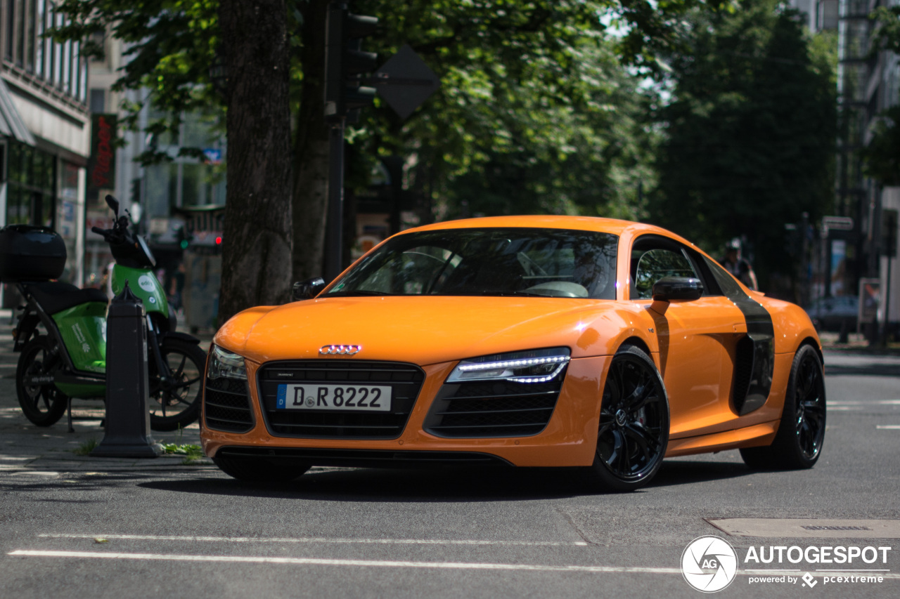 Audi R8 V10 Plus 2013