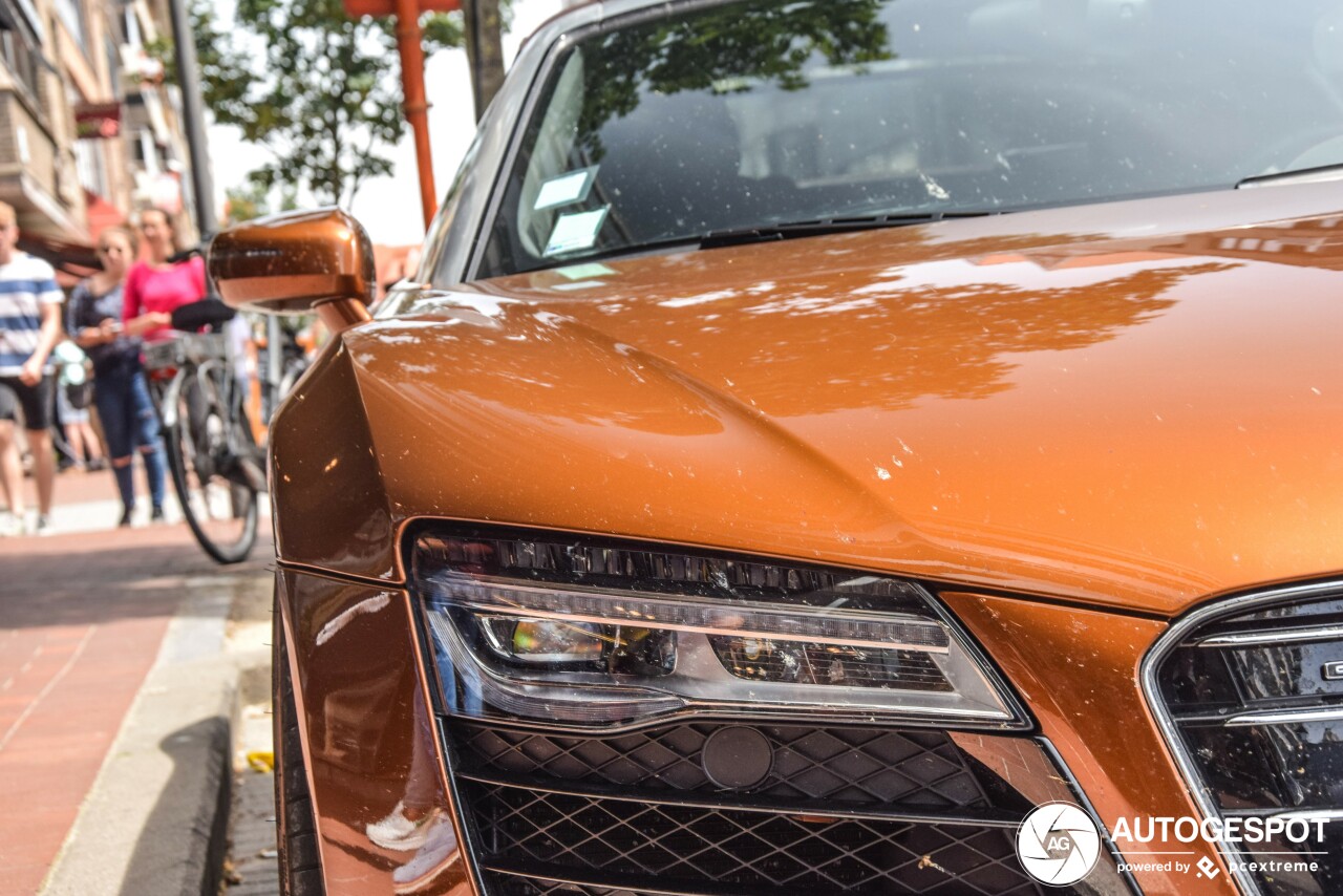 Audi R8 V10 Spyder 2013