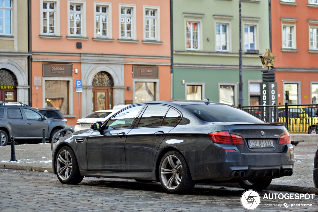 BMW M5 F10 2011