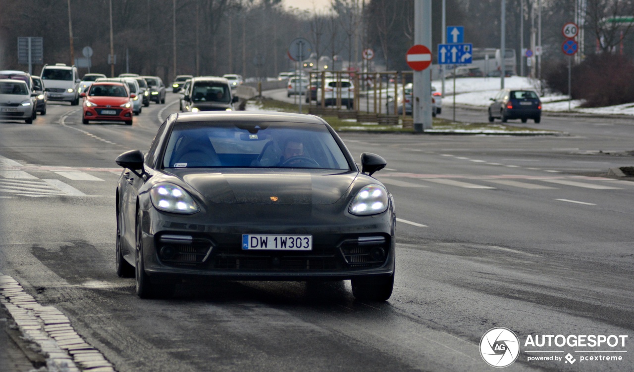 Porsche 971 Panamera Turbo S E-Hybrid