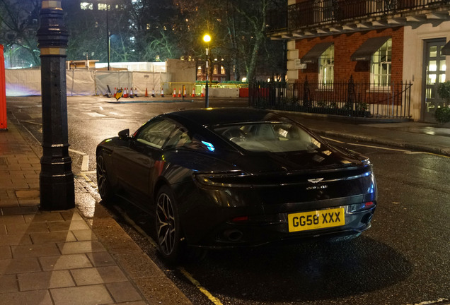 Aston Martin DB11 V8