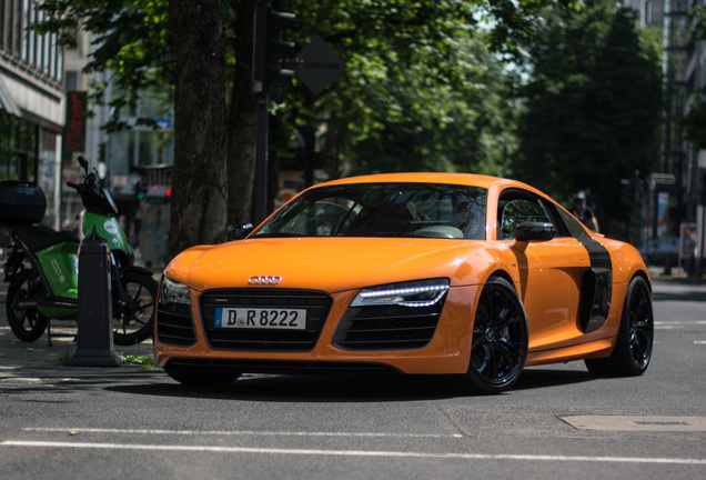 Audi R8 V10 Plus 2013