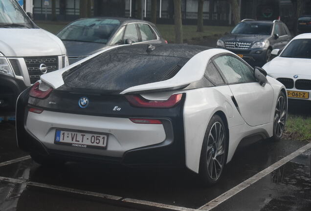 BMW i8