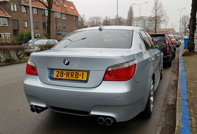 BMW M5 E60 2005