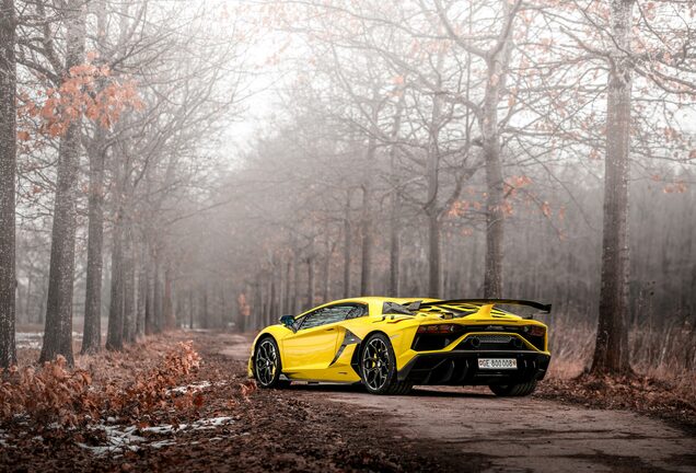 Lamborghini Aventador LP770-4 SVJ