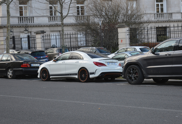 Mercedes-Benz CLA 45 AMG OrangeArt Edition C117