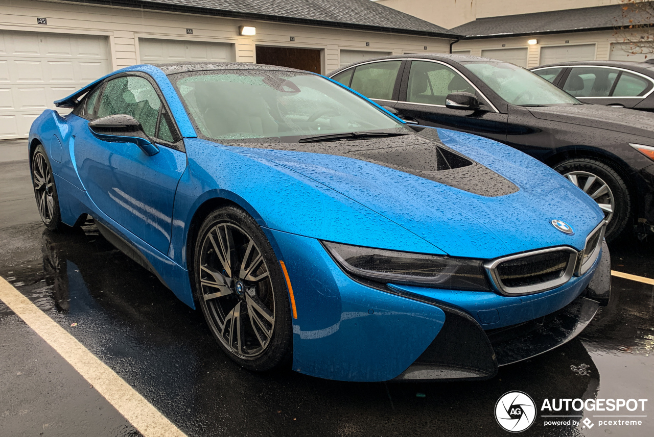 BMW i8