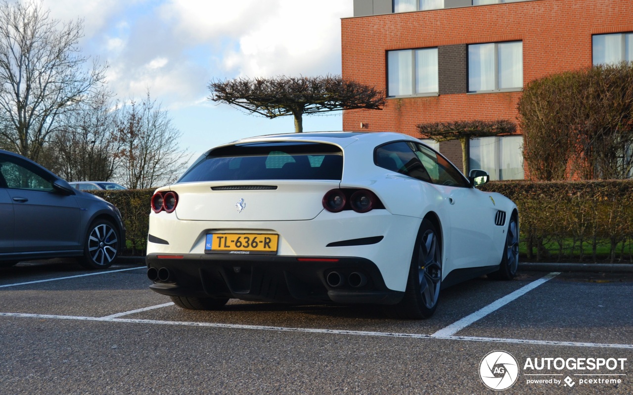 Ferrari GTC4Lusso T