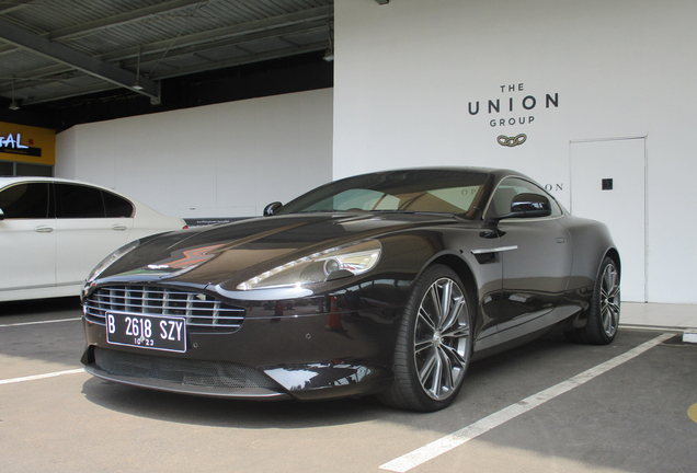 Aston Martin Virage 2011