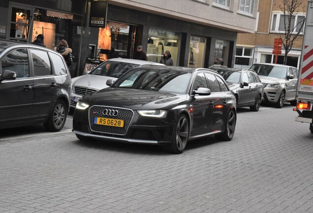 Audi RS4 Avant B8