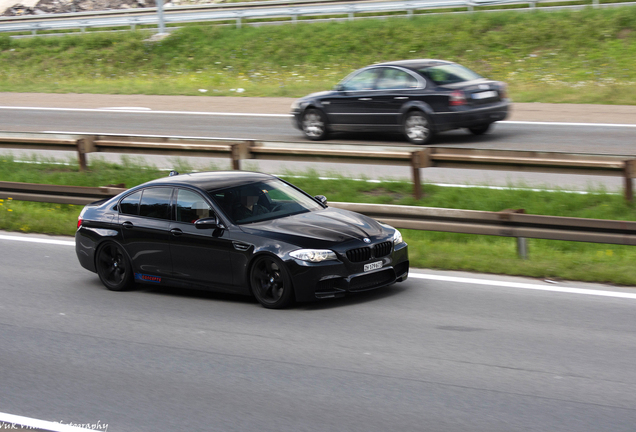 BMW M5 F10 2011