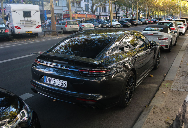 Porsche 971 Panamera Turbo