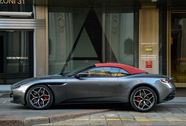 Aston Martin DB11 V8 Volante