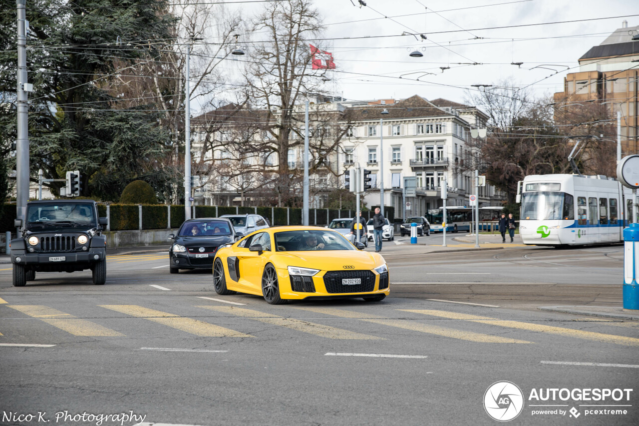 Audi R8 V10 Plus 2015