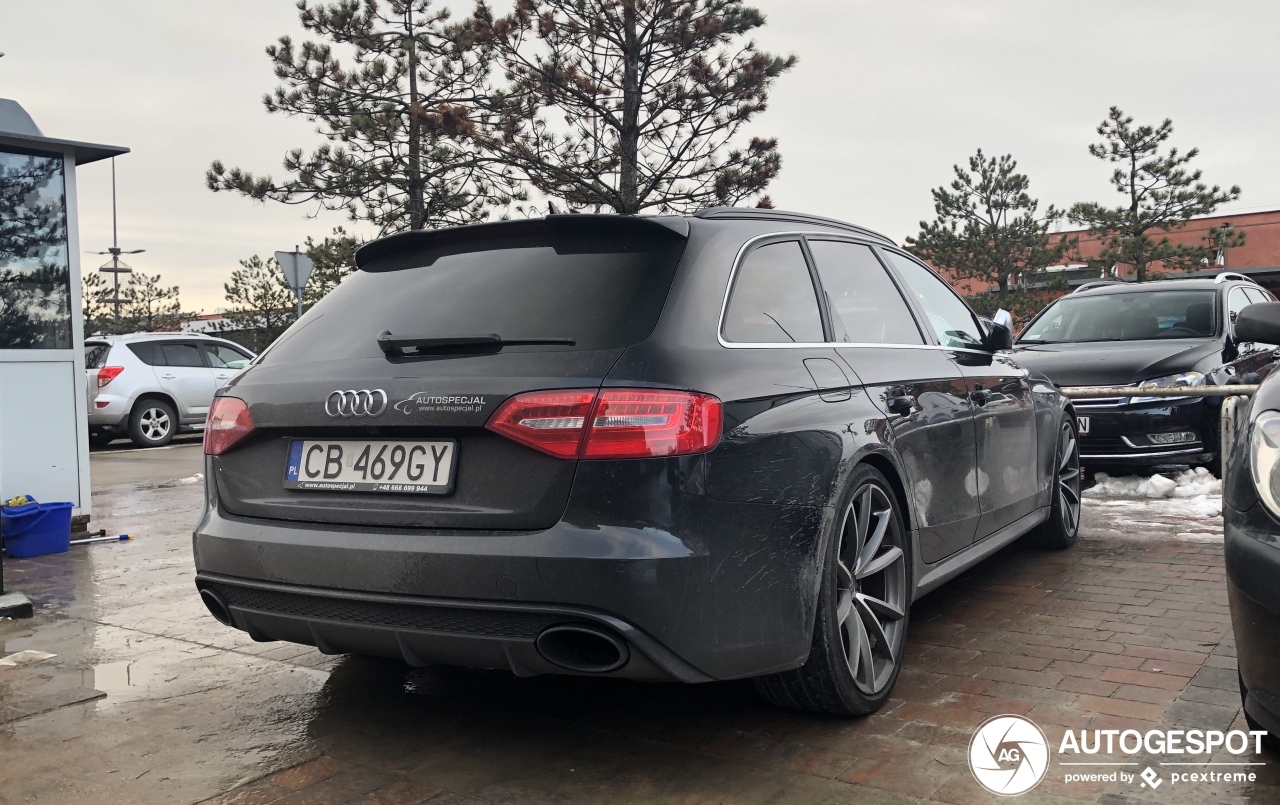 Audi RS4 Avant B8