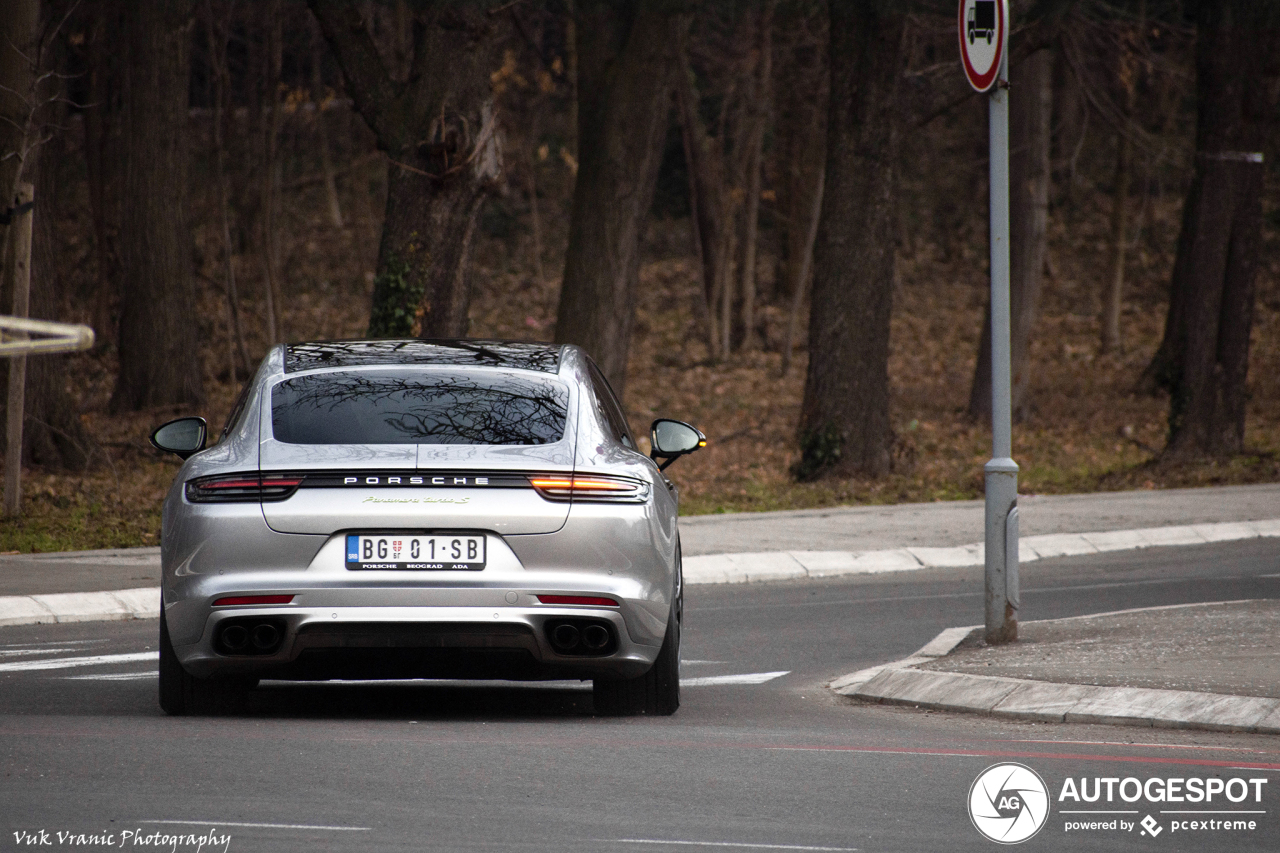 Porsche 971 Panamera Turbo S E-Hybrid