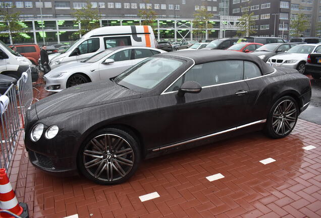 Bentley Continental GTC V8