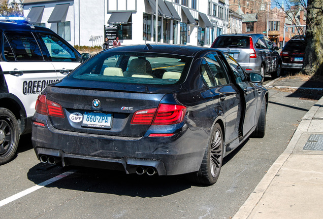 BMW M5 F10 2011