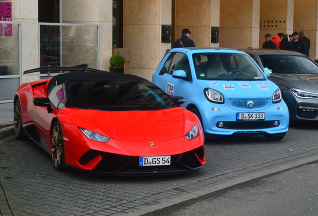 Lamborghini Huracán LP640-4 Performante Spyder