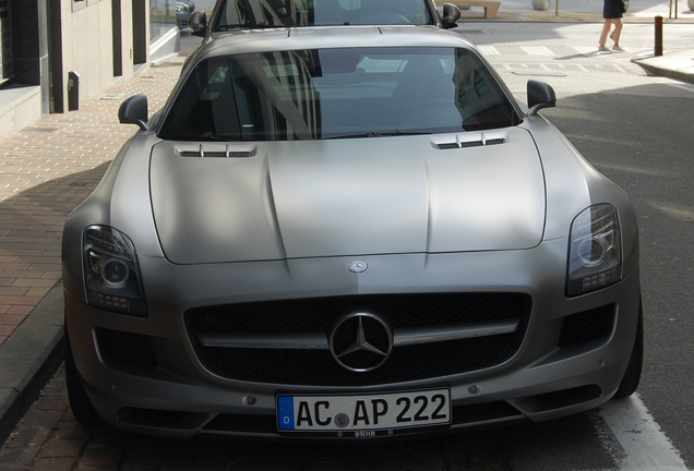 Mercedes-Benz SLS AMG