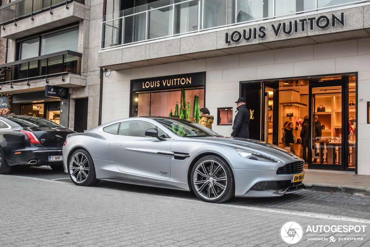 Aston Martin Vanquish 2013