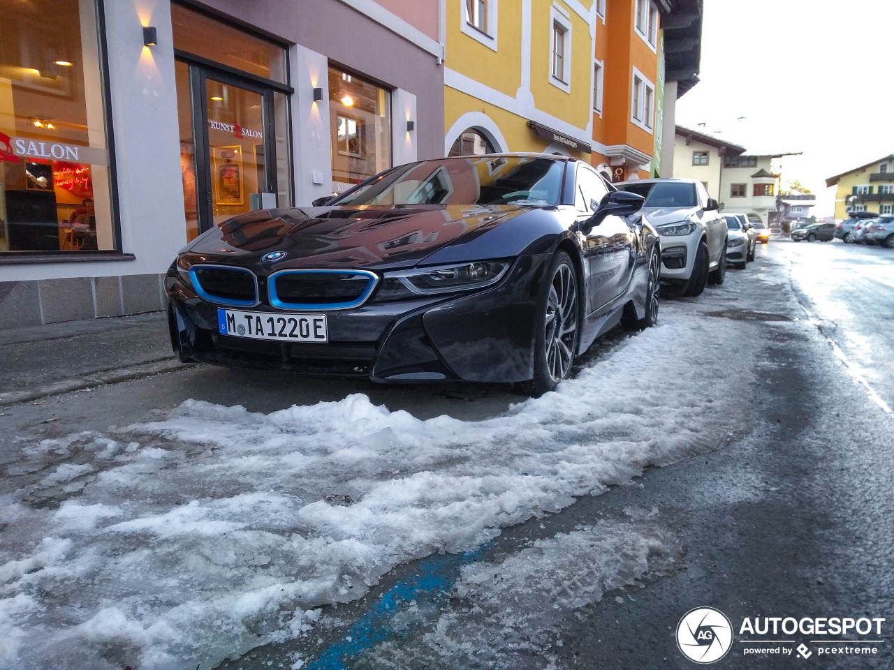 BMW i8