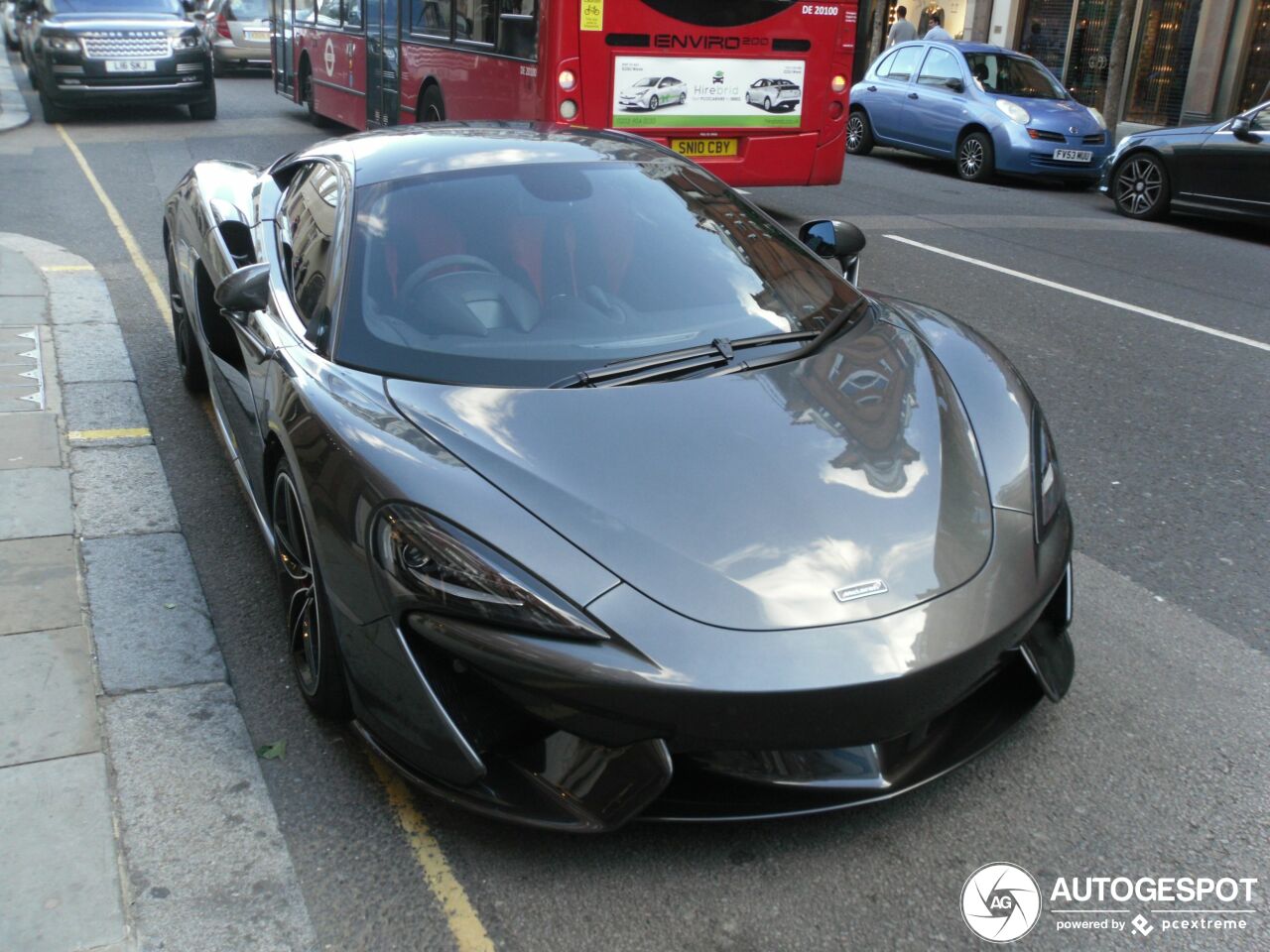 McLaren 570S