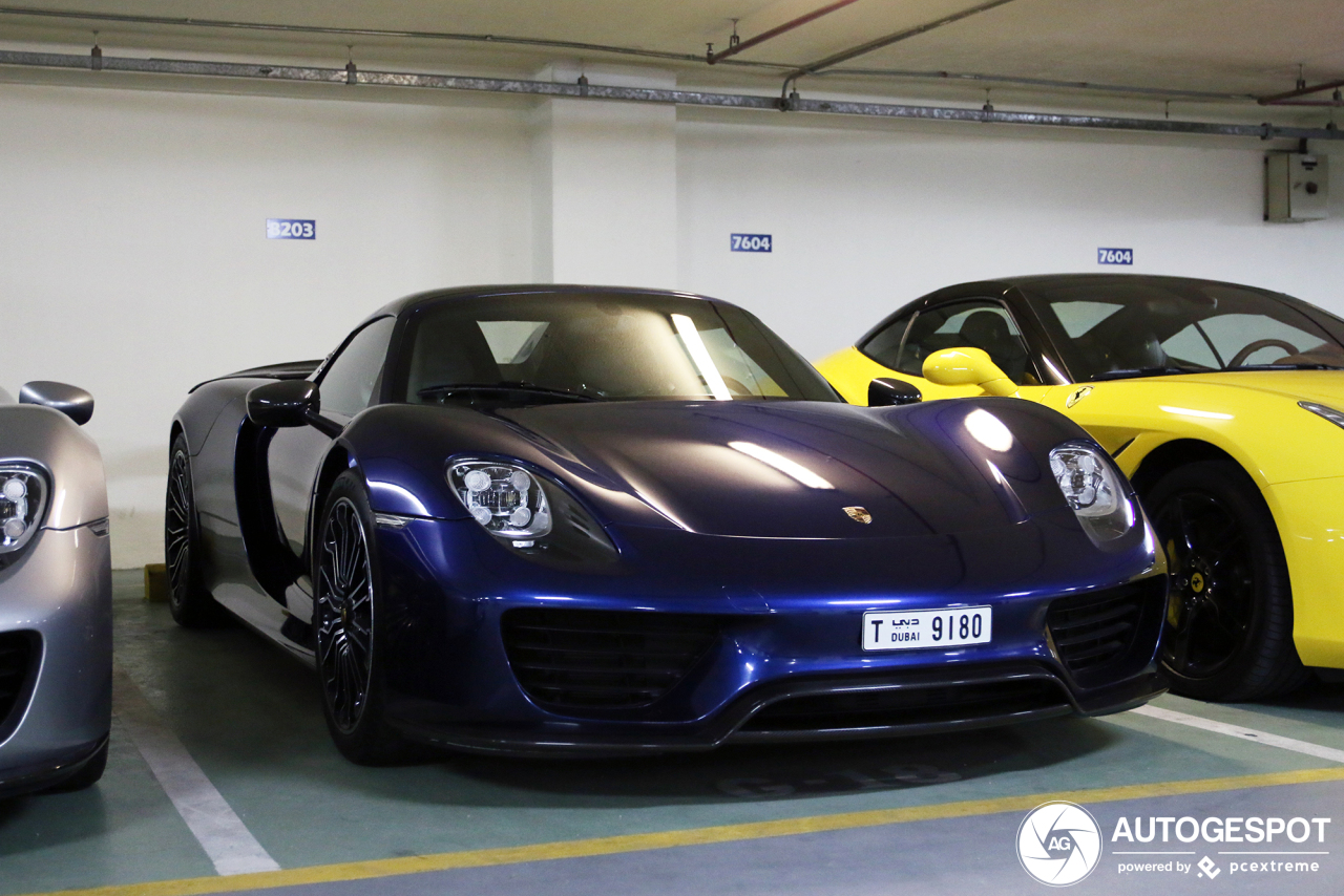 Porsche 918 Spyder Weissach Package