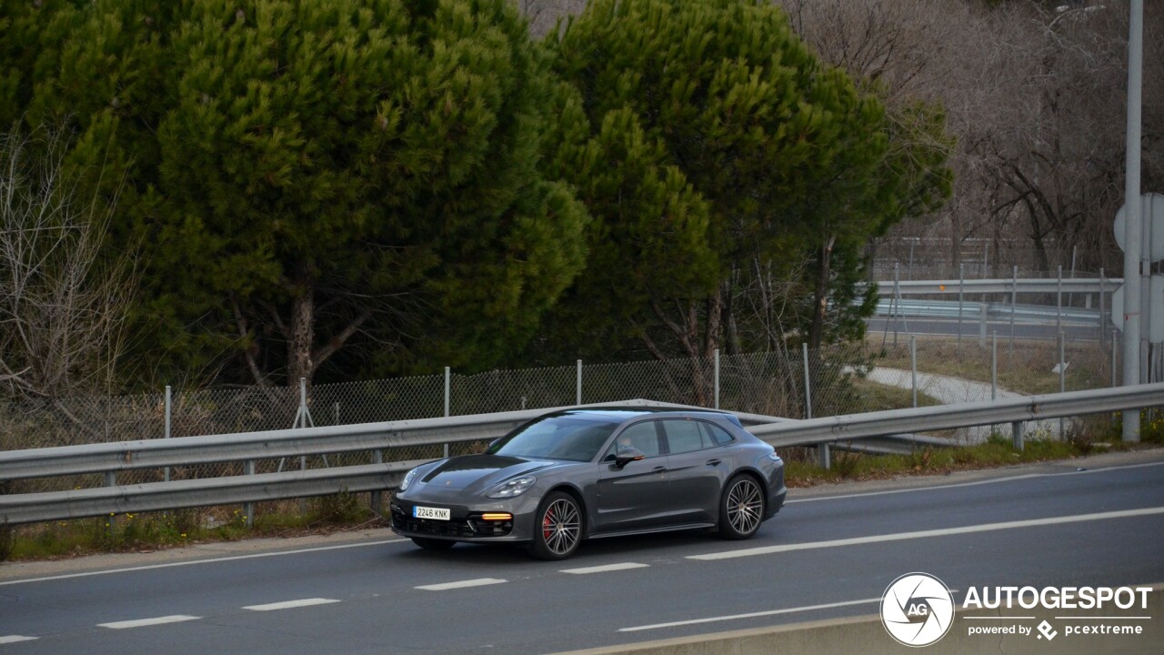 Porsche 971 Panamera Turbo Sport Turismo