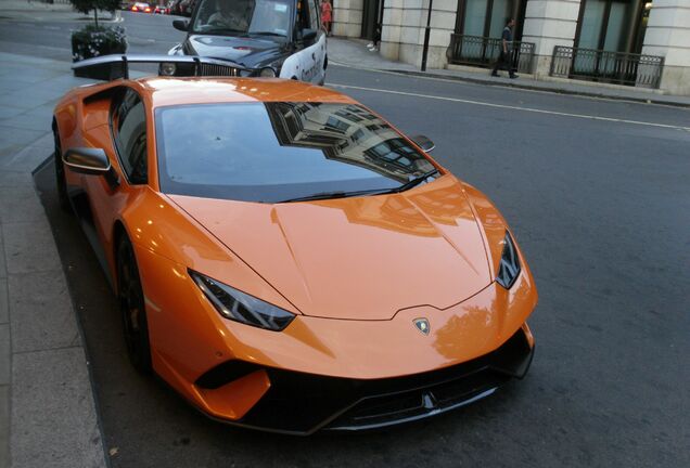 Lamborghini Huracán LP640-4 Performante