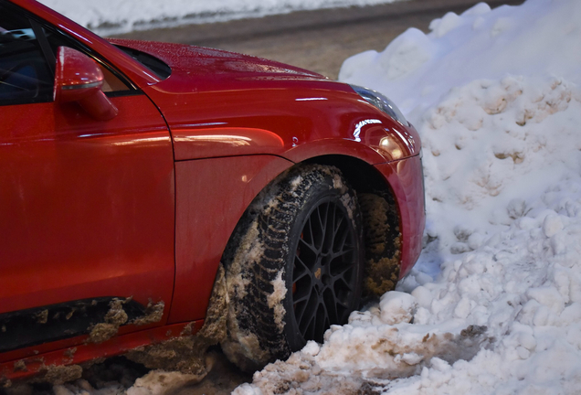 Porsche 95B Macan GTS