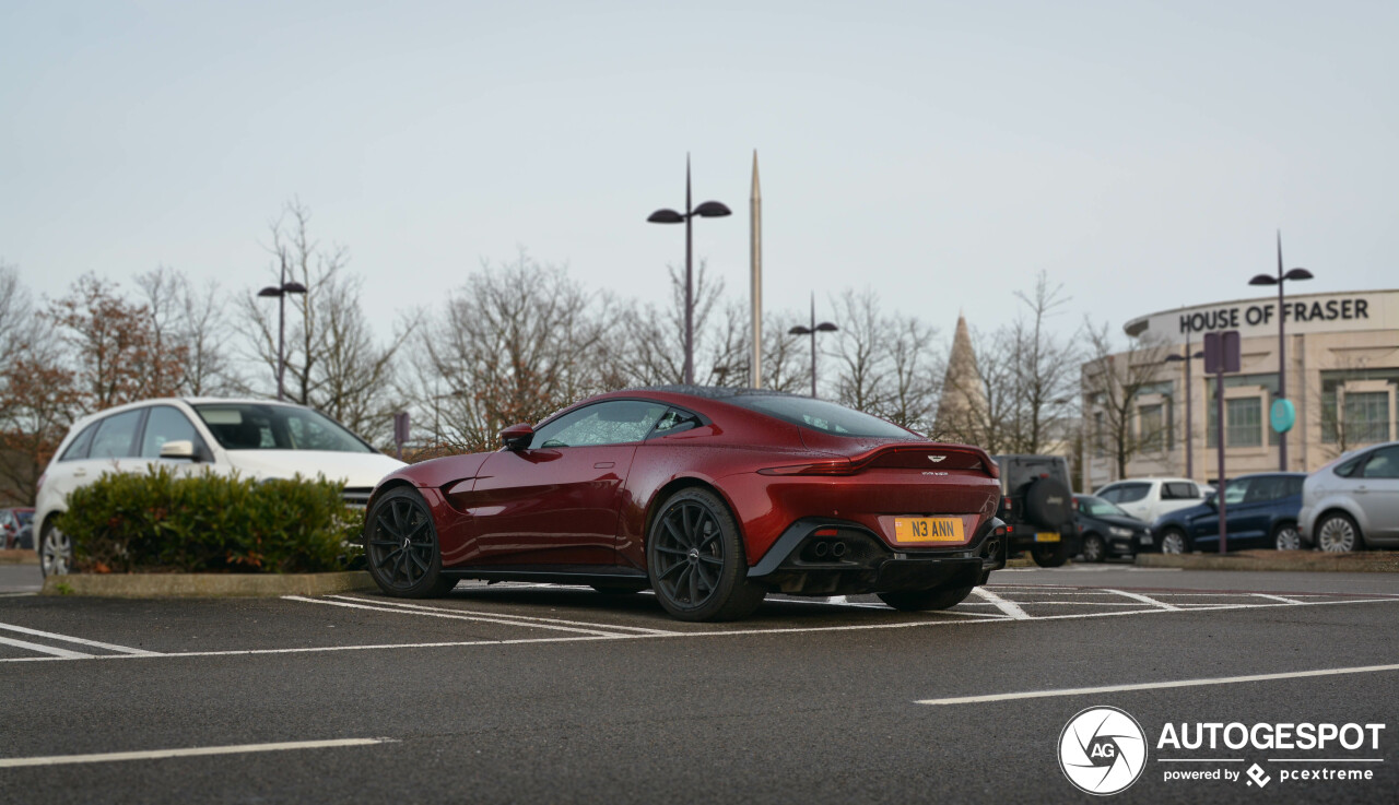 Aston Martin V8 Vantage 2018