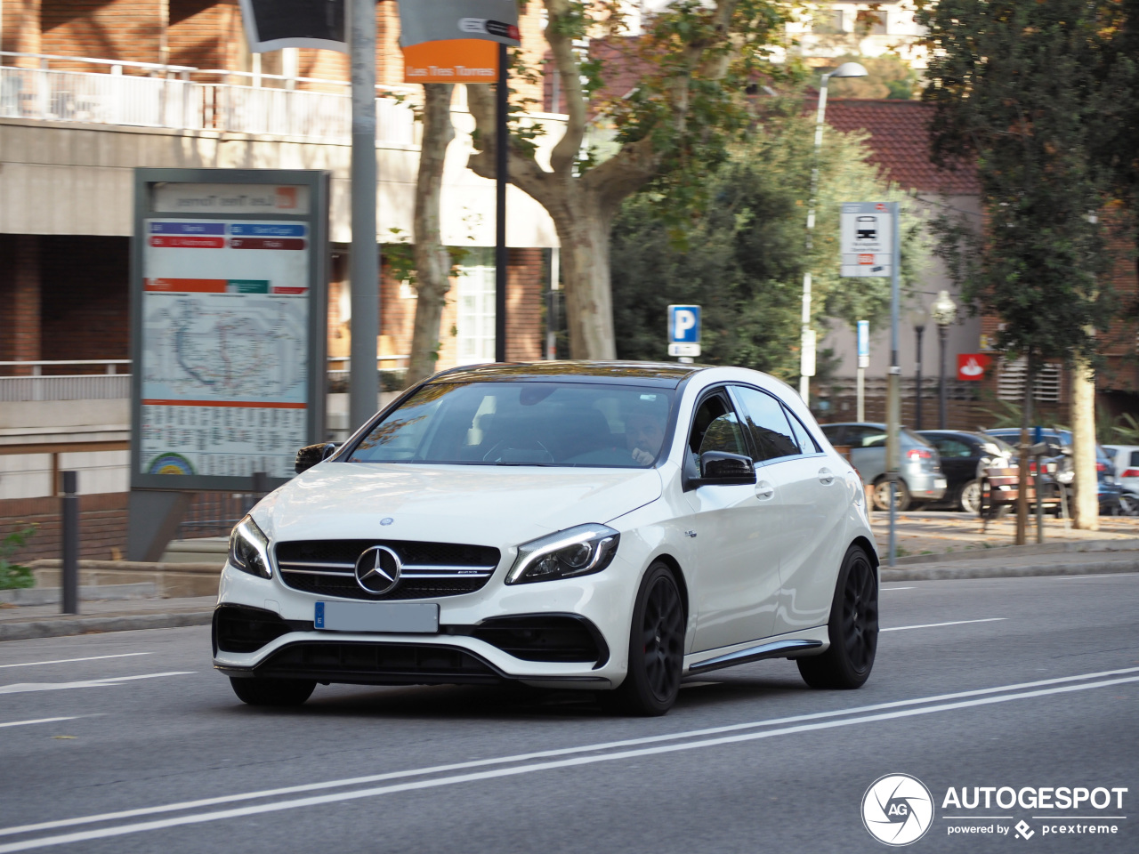 Mercedes-AMG A 45 W176 2015