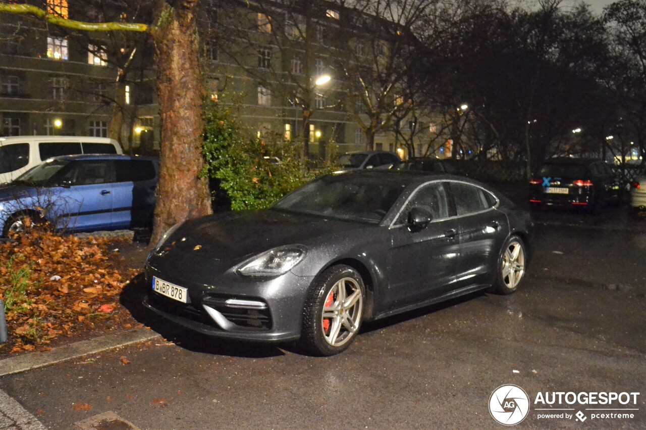 Porsche 971 Panamera Turbo