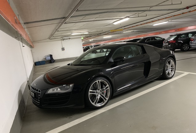 Audi R8 V10