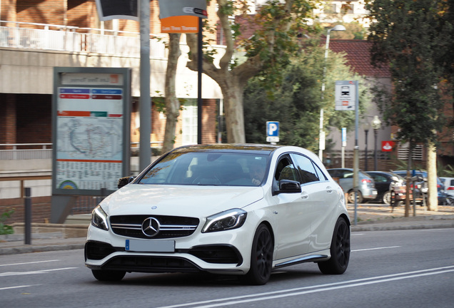 Mercedes-AMG A 45 W176 2015