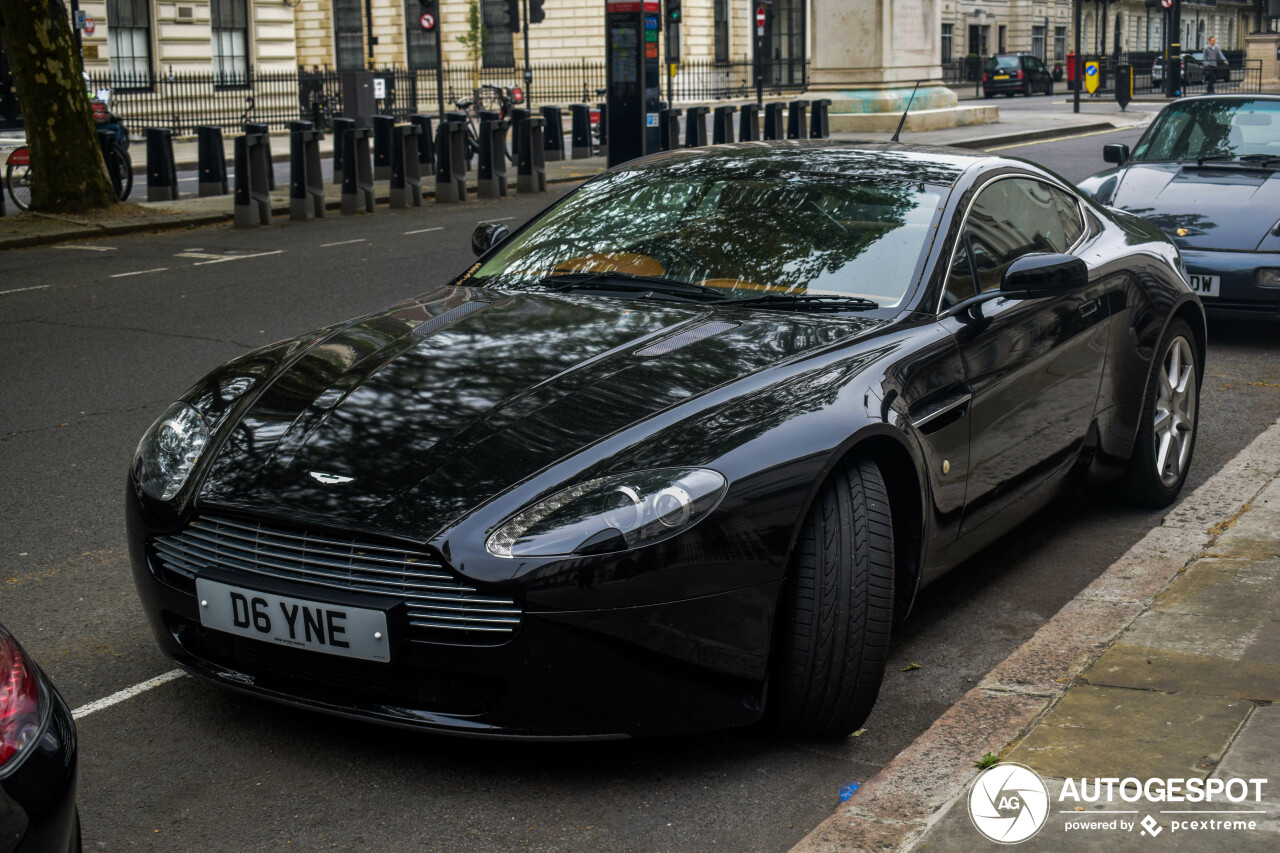 Aston Martin V8 Vantage