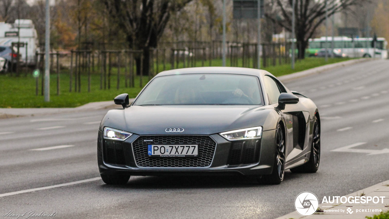 Audi R8 V10 Plus 2015