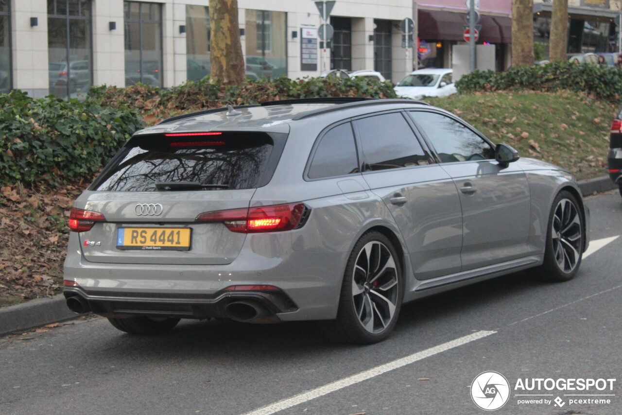 Audi RS4 Avant B9