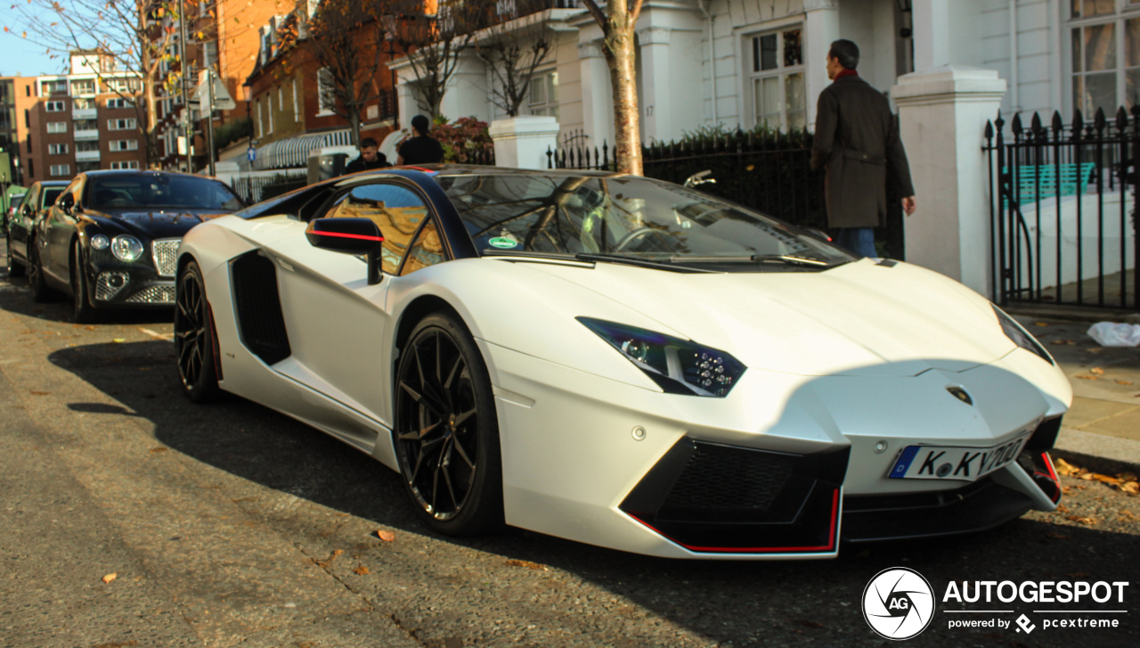 Lamborghini Aventador LP700-4 Pirelli Edition