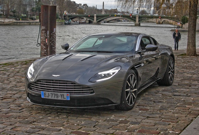 Aston Martin DB11