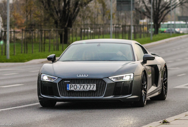 Audi R8 V10 Plus 2015