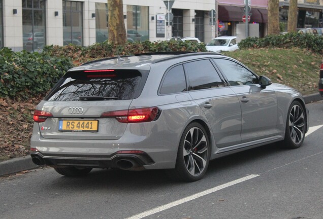 Audi RS4 Avant B9