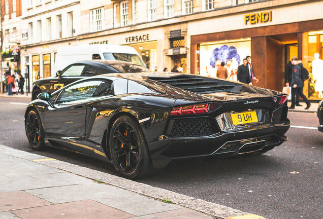 Lamborghini Aventador LP700-4