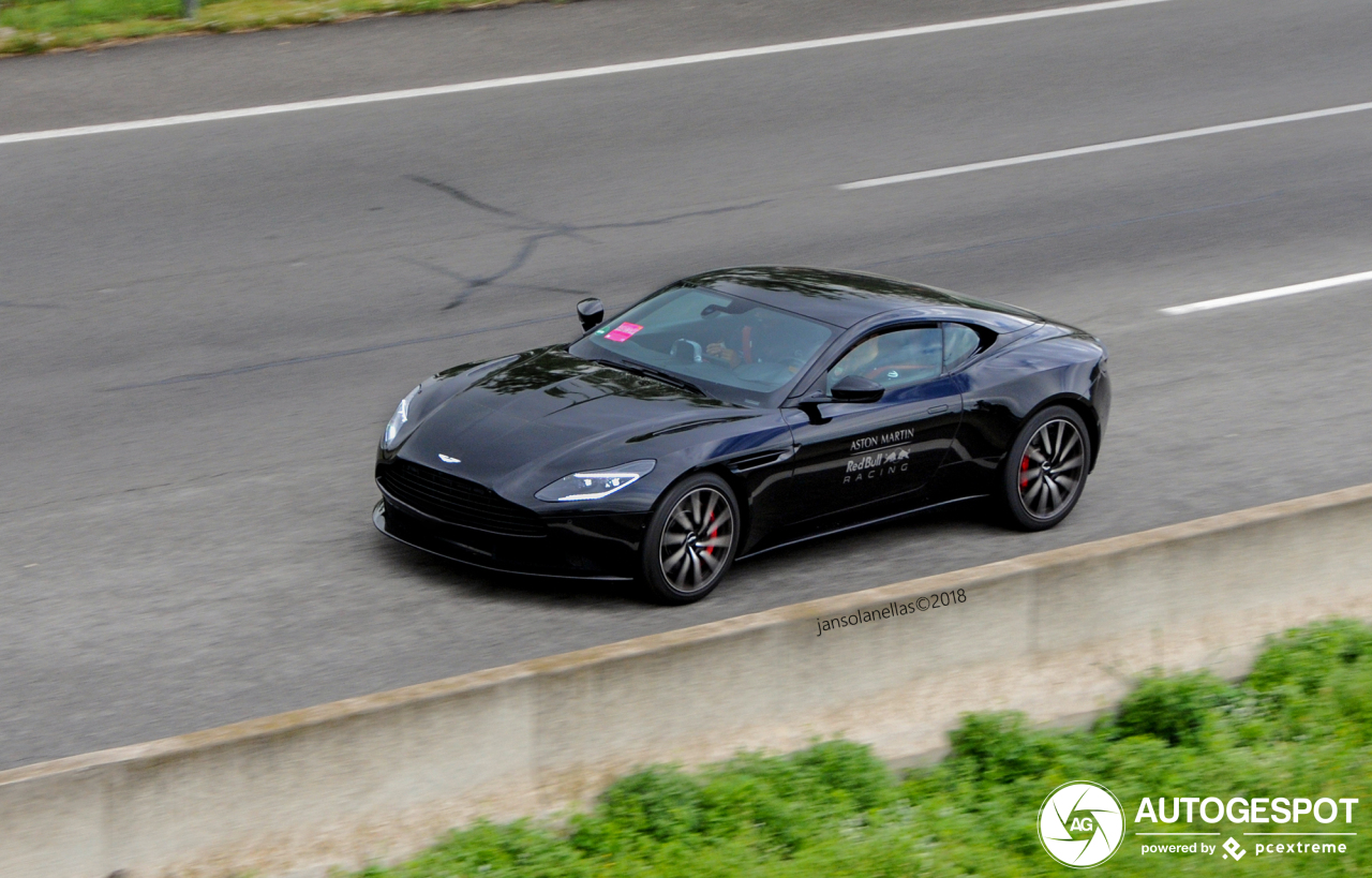 Aston Martin DB11 V8