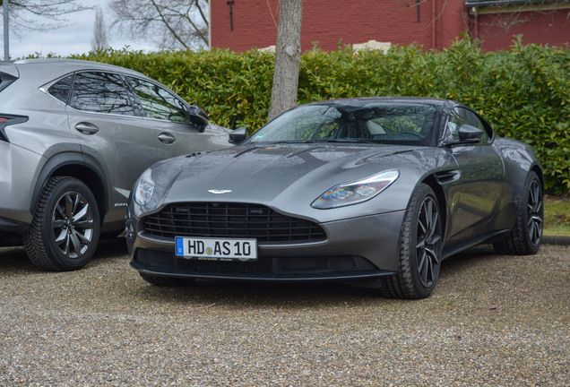 Aston Martin DB11