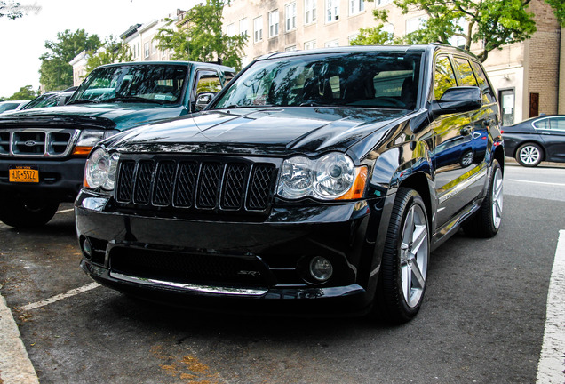 Jeep Grand Cherokee SRT-8 2005